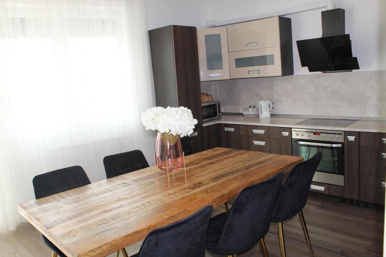 Sunny House Apartman Szeged Exterior foto